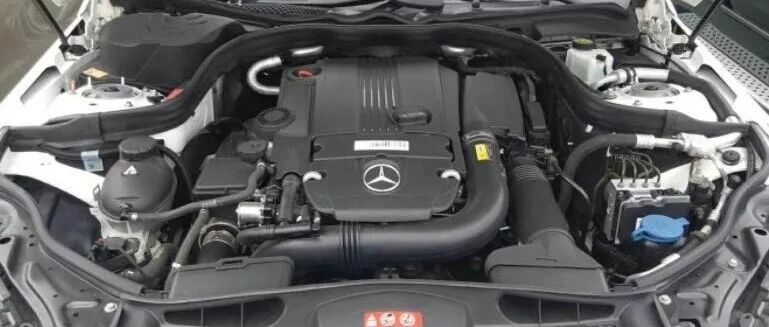 奔驰发动机舱能用水枪清洗？