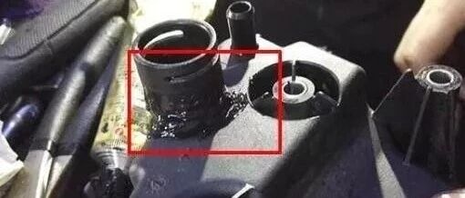 奔驰方向机转向助力油多久换一次？怎么排空气？