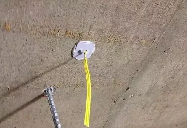 日本电工布线居然不穿管？的图3