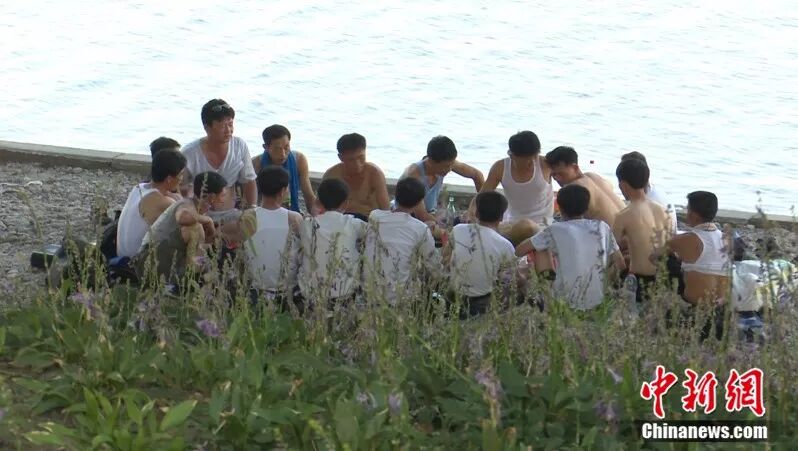 走进朝鲜：智能手机可上网 姑娘爱看《红高粱》