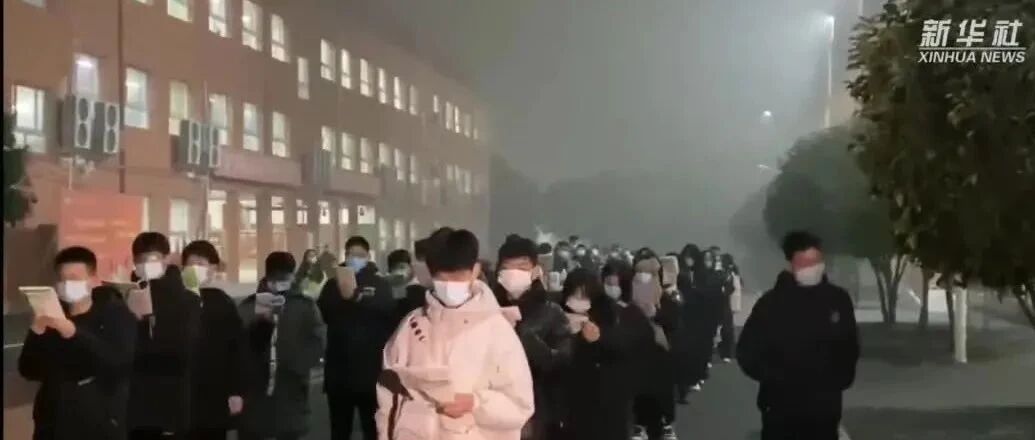 品读 | 寒风中这一幕让人感慨：这才是青春的样子！