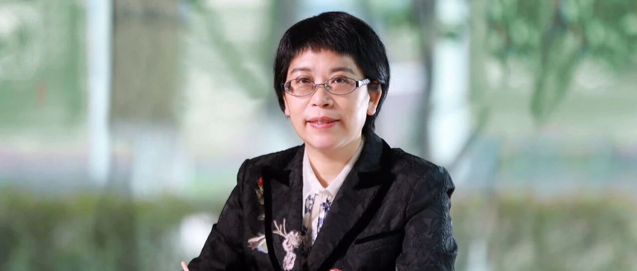 让孩子“摘掉近视镜，戴上望远镜”