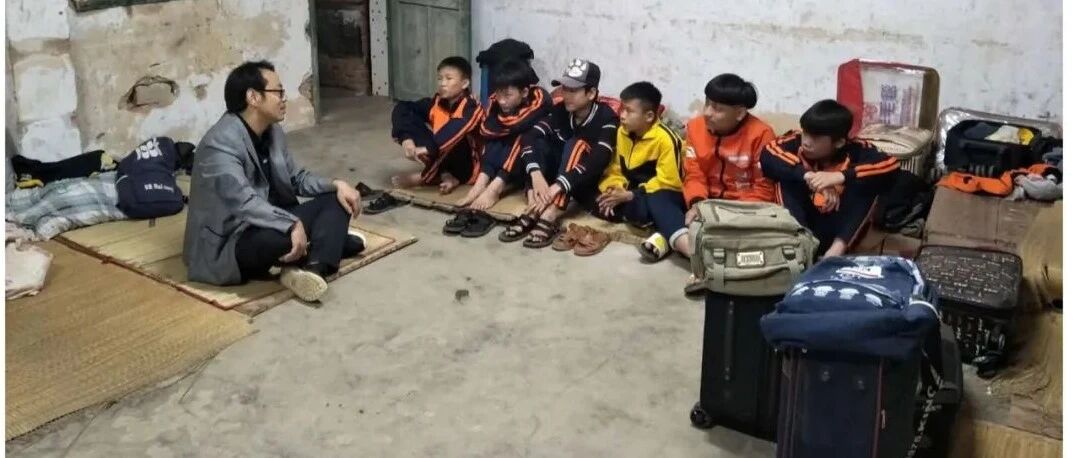 乡村孩子，就缺这样的校长！