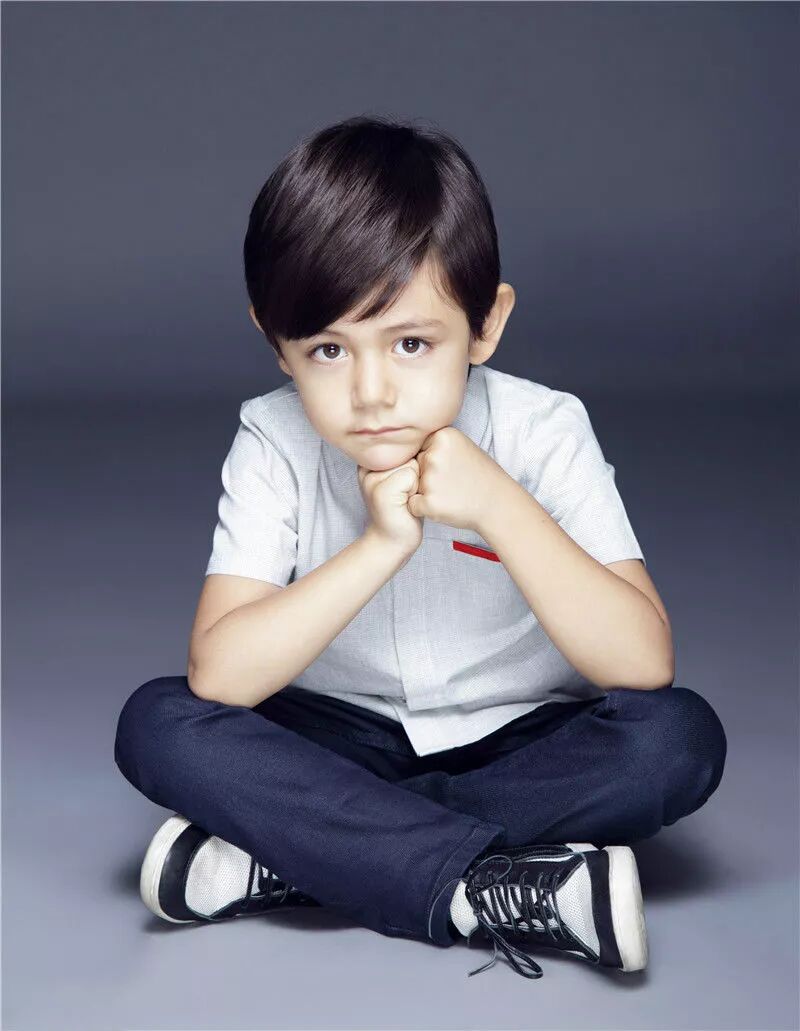 诺一换发型帅出了新高度,原本有刘海的诺一将刘海弄上去,霸道总裁啊!