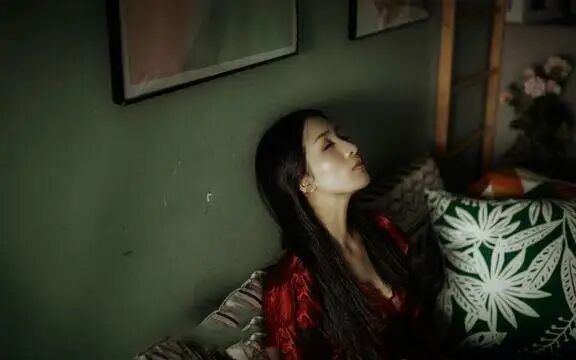 探寻梦境背后的情感纽带，为何我家婆去世后我频繁梦见她？