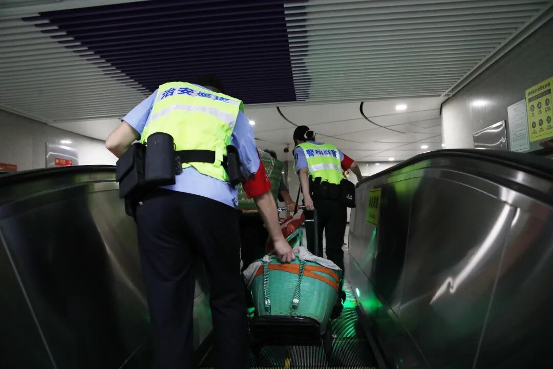 小“背簍”牽動大“民生”——這支公安小分隊，全力護航“背簍專線”