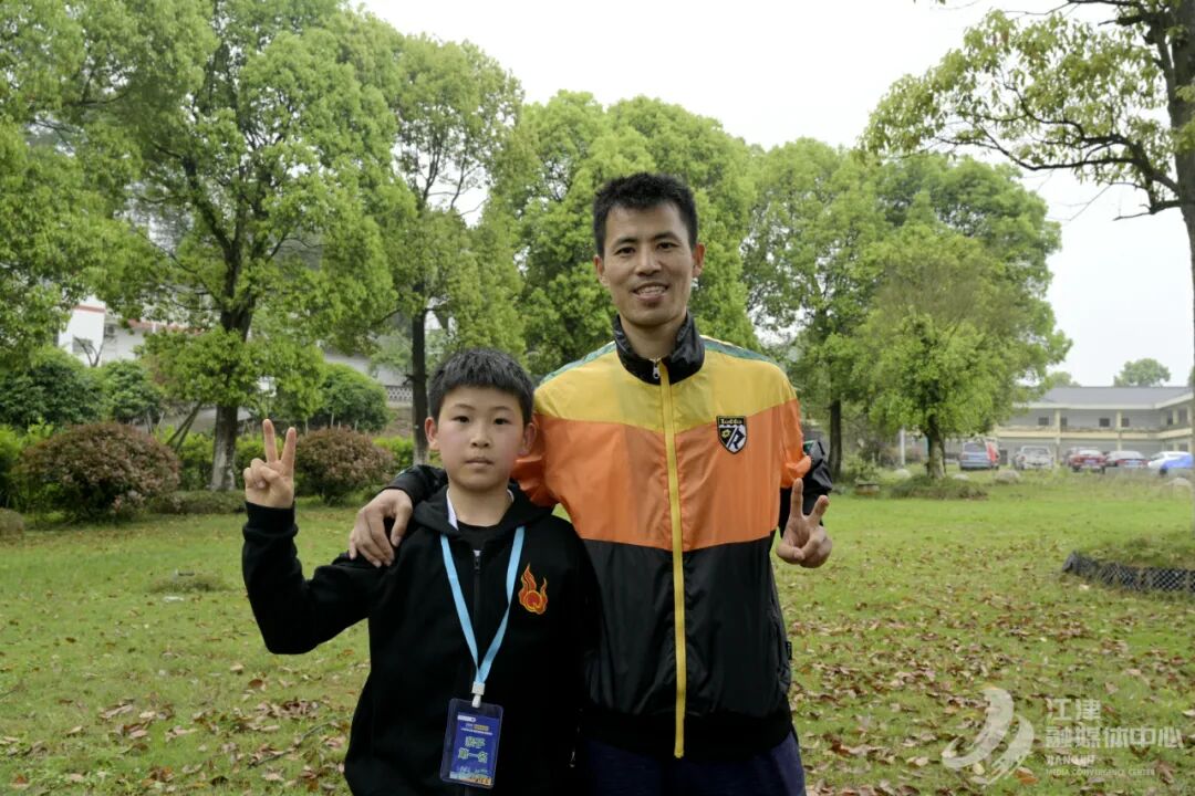 江津慈云首届村跑400余名选手在奔跑中拥抱春天