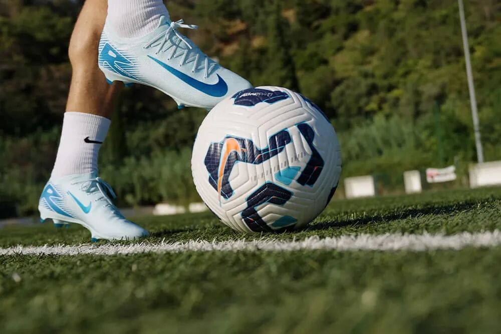 Value Add: Nike Mercurial Vapor 16 Pro Review | Soccer.com