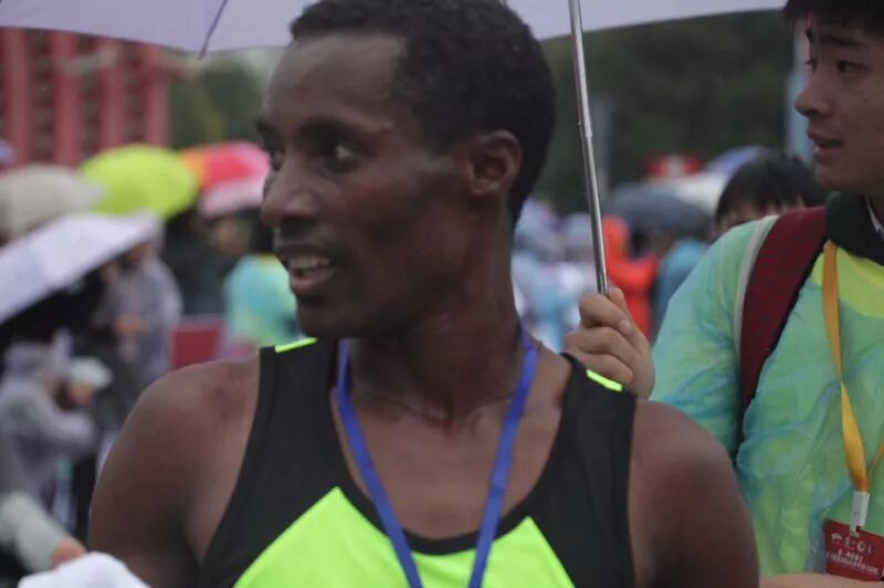 奔跑在中国马拉松赛道的非洲人 老黑 成他们代号