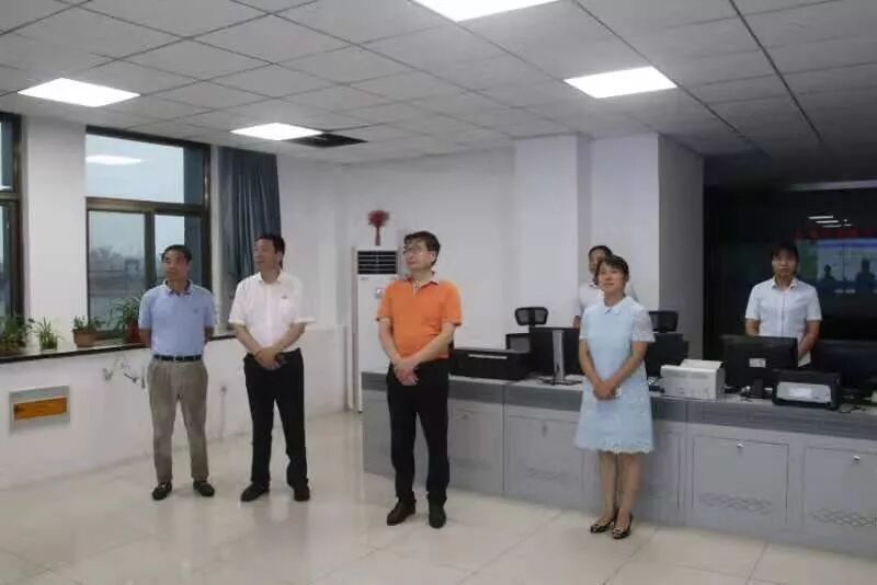 中國水務(wù)集團董事局主席段傳良 蒞臨周口銀龍水務(wù)有限公司察看指導(dǎo)工作