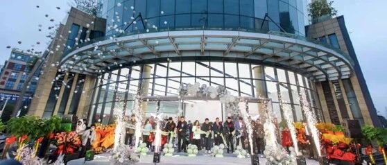 军友集团·小鹏汽车长沙洋湖服务中心盛大开业