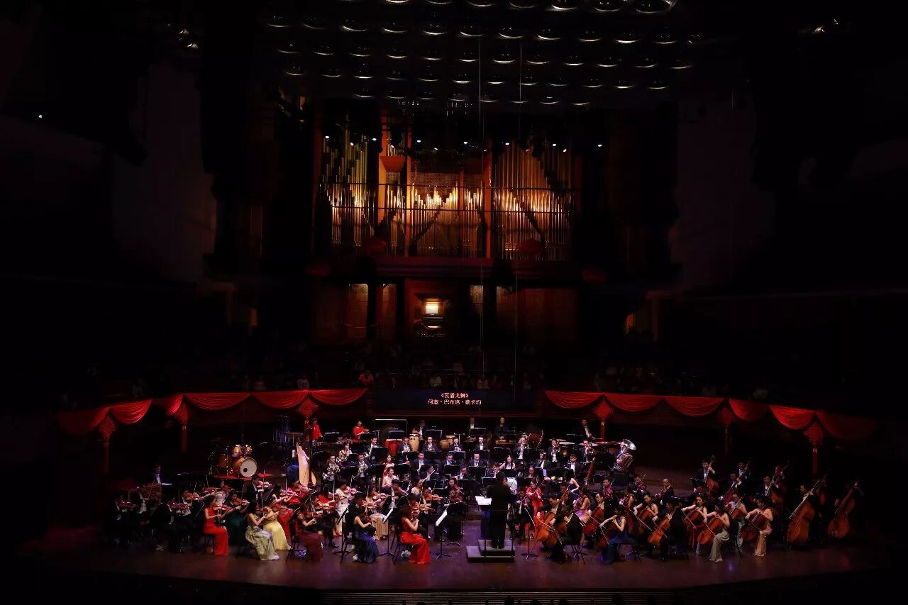 火红的开年，惊艳的美