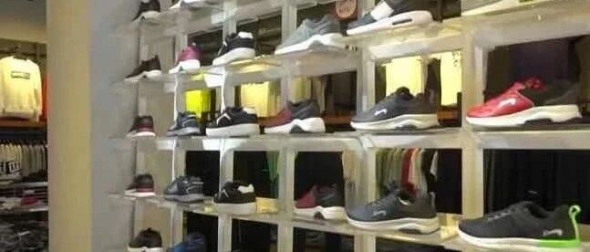 这个知名品牌创始人被限制消费！很多人曾买过…