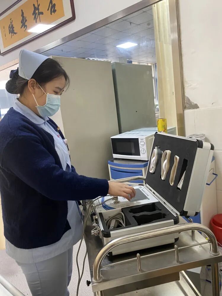 毫米波治疗仪有什么用【科室业务】“疼痛的克星”——中医院疼痛科医用毫米波治疗仪_https://www.jmylbn.com_新闻资讯_第11张