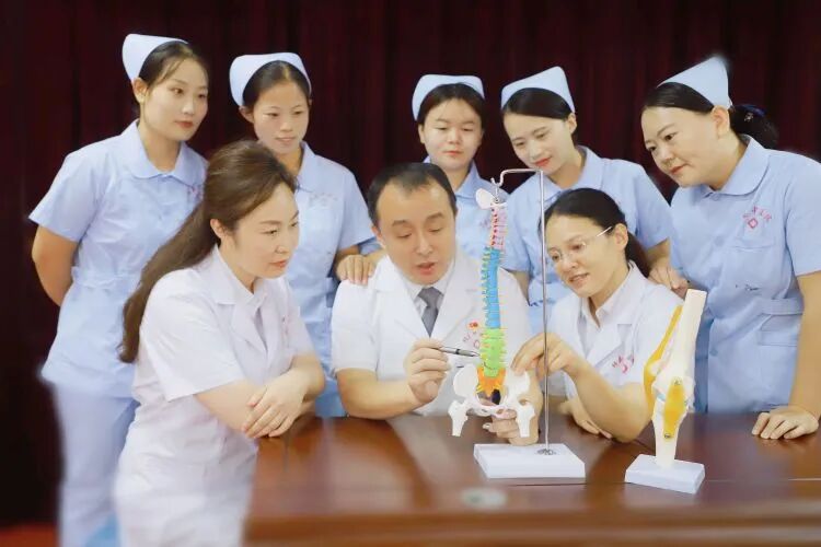 毫米波治疗仪有什么用【科室业务】“疼痛的克星”——中医院疼痛科医用毫米波治疗仪_https://www.jmylbn.com_新闻资讯_第12张