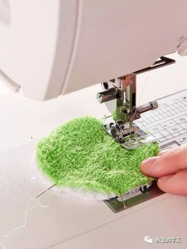 秋恋的分享：两款宝宝浴巾制作教程，有纸样