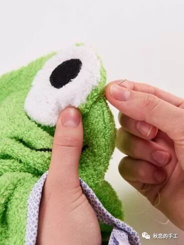 秋恋的分享：两款宝宝浴巾制作教程，有纸样