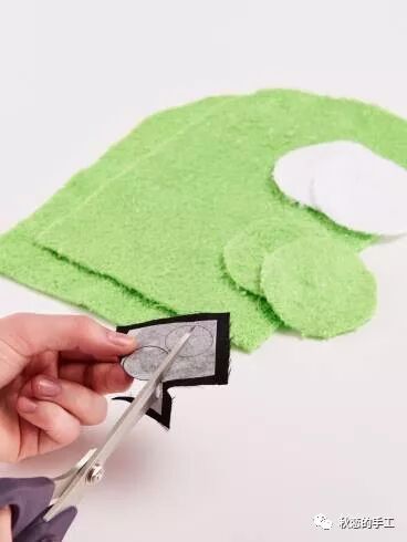 秋恋的分享：两款宝宝浴巾制作教程，有纸样