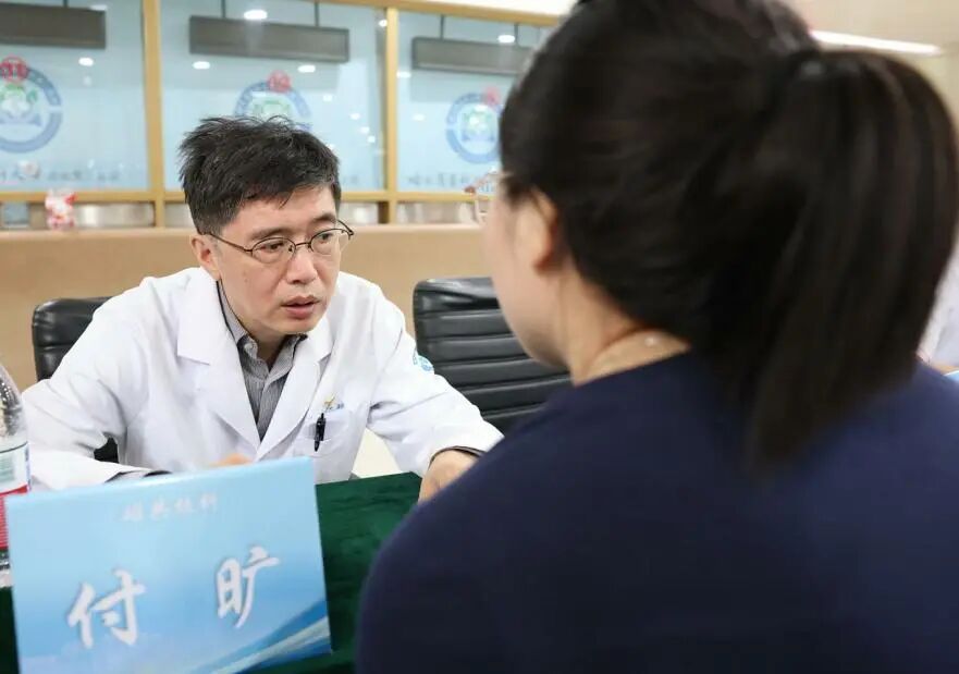 联磁共振是什么哈医大二院神经内科第一党支部联合磁共振党支部开展义诊活动_https://www.jmylbn.com_新闻资讯_第4张