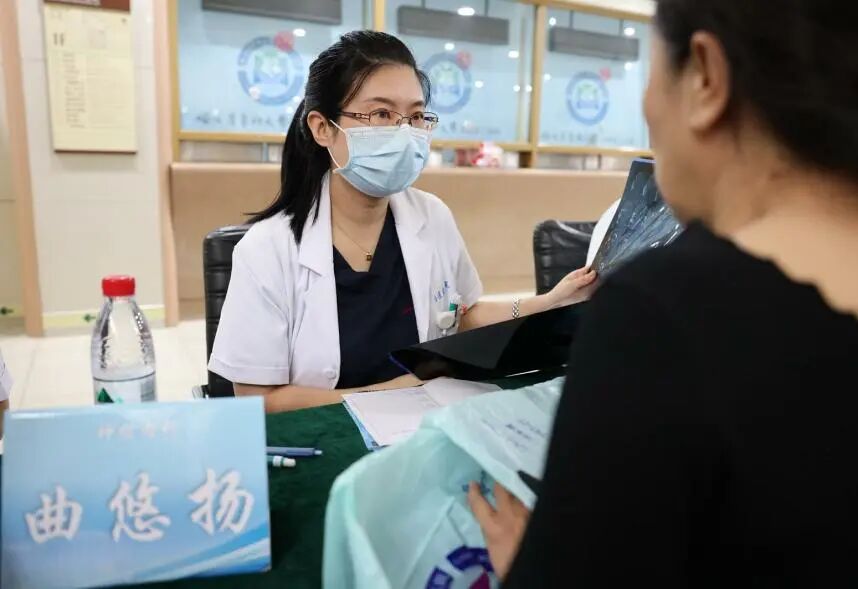 联磁共振是什么哈医大二院神经内科第一党支部联合磁共振党支部开展义诊活动_https://www.jmylbn.com_新闻资讯_第9张