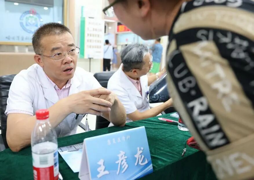 联磁共振是什么哈医大二院神经内科第一党支部联合磁共振党支部开展义诊活动_https://www.jmylbn.com_新闻资讯_第6张