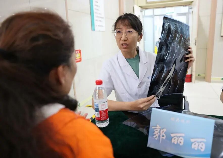 联磁共振是什么哈医大二院神经内科第一党支部联合磁共振党支部开展义诊活动_https://www.jmylbn.com_新闻资讯_第12张