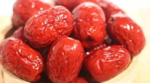 笑话：公司中秋节发枣，暗示公司吃枣药丸？