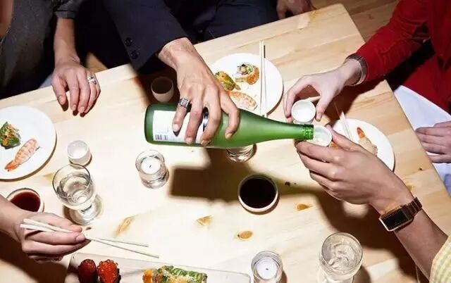 饮酒，只求微醺......