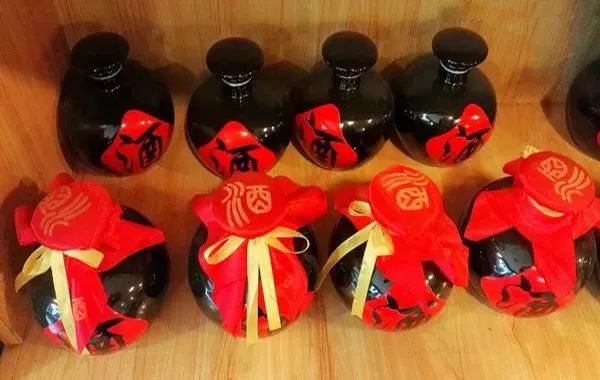 老酒和新酒的不同不止在时间上，喝法也不同！