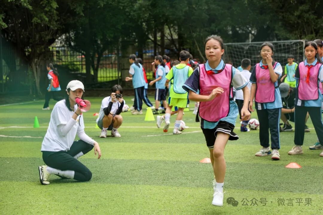 在平果市第八小学,同学们热情高涨