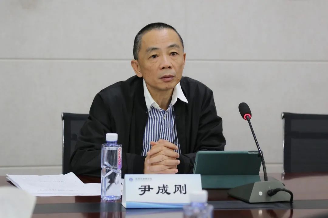 市律协尹成刚副会长,陈旭绯理事分别围绕深圳律师在创新业务发展营造