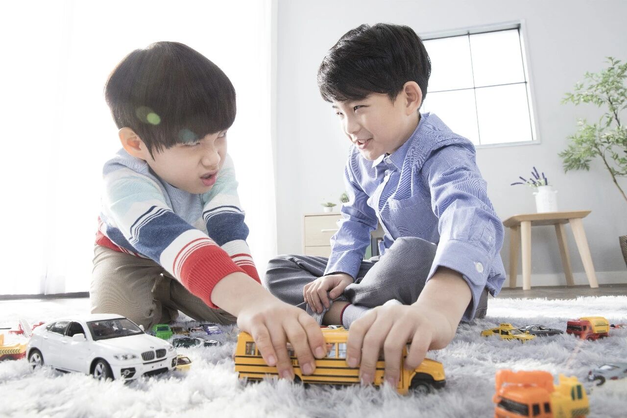 “双胎老大霸道异常，是不是心理扭曲?”|公益咨询室 Vol 1