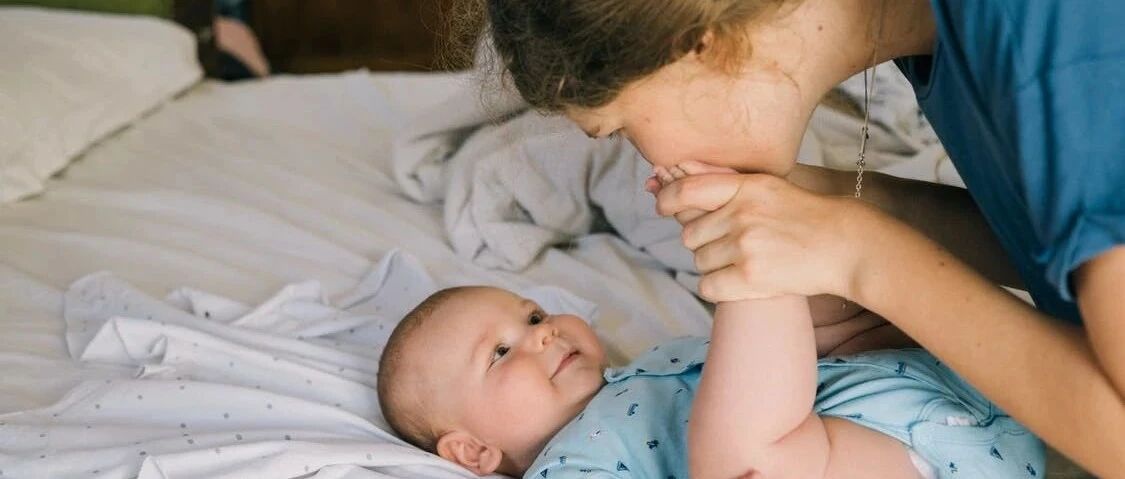 应采儿断夜奶的方式引“众怒”：关于断奶，你需要知道这几点！