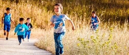 80%以上孩子运动不足，教育部下硬指标了!从小运动和不运动，差别竟然这么大~