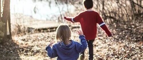 3岁前，千万别逼孩子做这4件事!