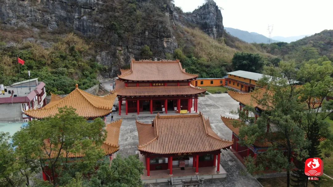 梅州龙岩寺图片