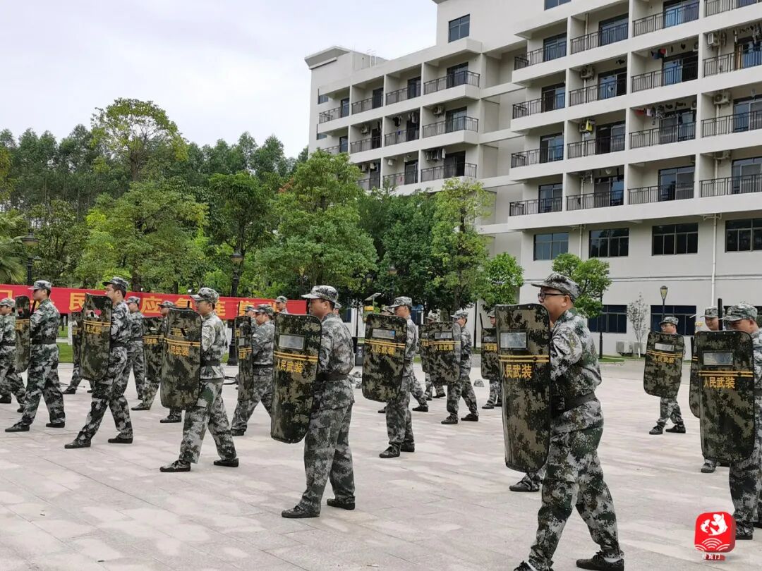 龙门县120名民兵开展封闭式集中训练