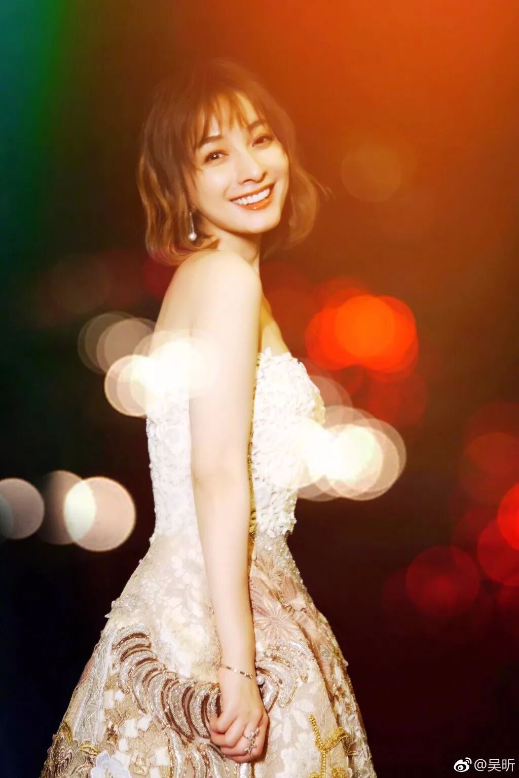 吴昕为了躲李易峰缺席快本真心疼这傻姑娘啊