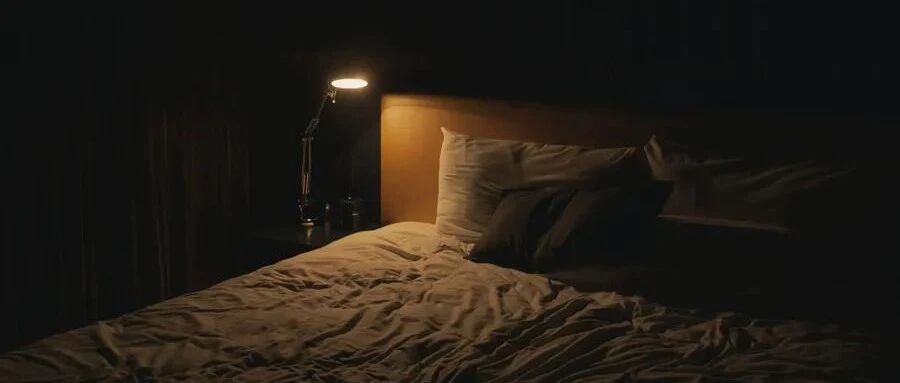 PNAS：睡觉别开灯！开灯睡会损害心脏、增加糖尿病风险