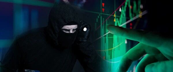 银行竟出内贼！客户经理监守自盗，4个月行窃550万，全部用于网络赌博挥霍一空，最终被判入狱13年