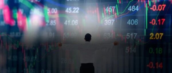 韭菜能逆袭吗？投资真能改命吗？26年暴赚500倍，来看这位"韭菜"的自白：投资必须做对这四件事