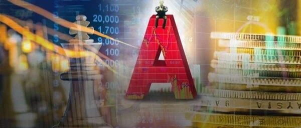 A股急跌3个月，如今趋于平静，谁交出了宝贵筹码？当股市恐慌大跌时，为何要关注"更大的大局"？