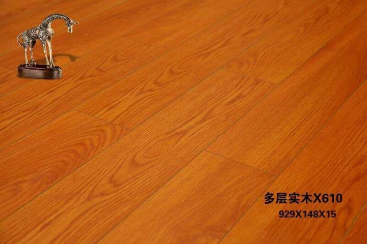 東北實木木地板廠家_世友實木鎖扣地板_三層實木復合地板是大板子地板好還是小板子地板好