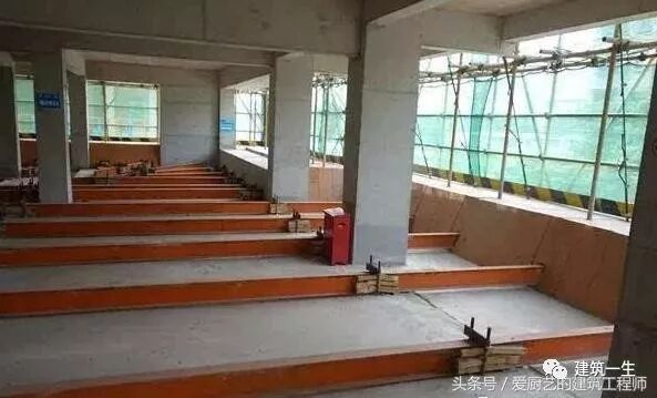 悬挑式钢管脚手架_钢管悬挑脚手架施工方案_钢管架式脚手悬挑规范