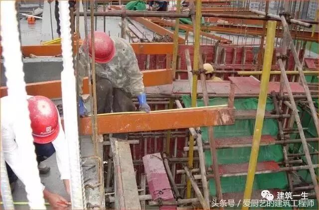 钢管悬挑脚手架施工方案_钢管架式脚手悬挑规范_悬挑式钢管脚手架