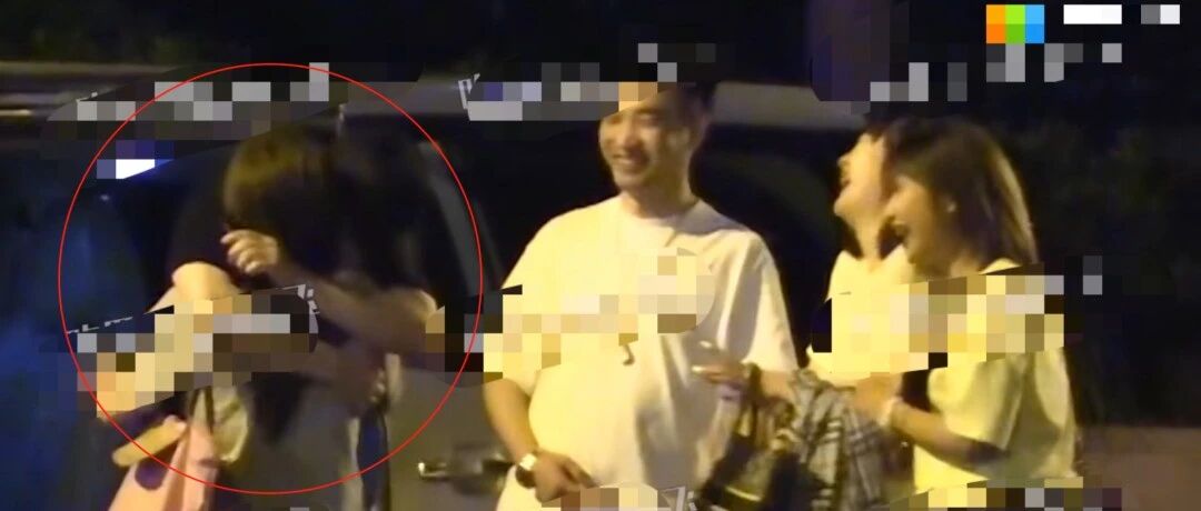 38岁胡彦斌新恋情？与神秘美女聚餐，亲密牵手同回酒店毫不避讳！