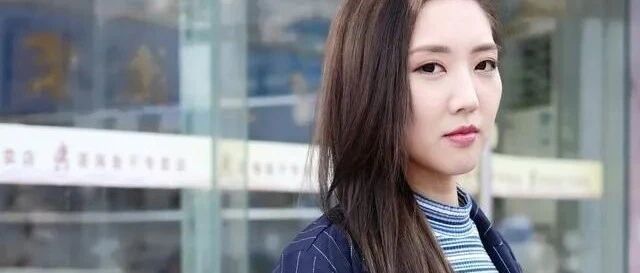 某女星被同行爆料出轨？当众邀男演员回房间，酒店密会1小时........