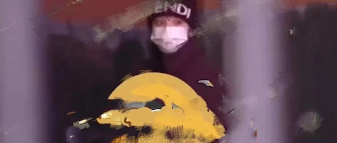 王嘉尔用百万豪车接宋雨琦过夜，手中玫瑰花抢眼，暧昧细节被扒出早有预兆！