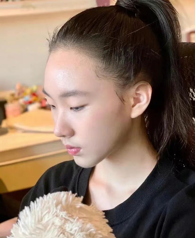 小S女儿将以演员身份出道，还是当女主，知名女星给她做配护航！