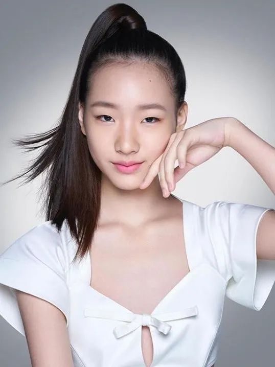 小S女儿将以演员身份出道，还是当女主，知名女星给她做配护航！